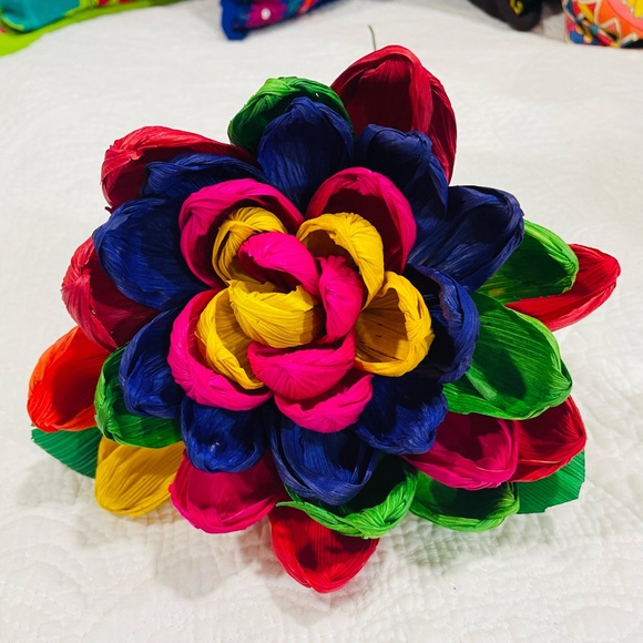Mexican Corn Husk Flowers. $10.00 - Picture 11 of 12